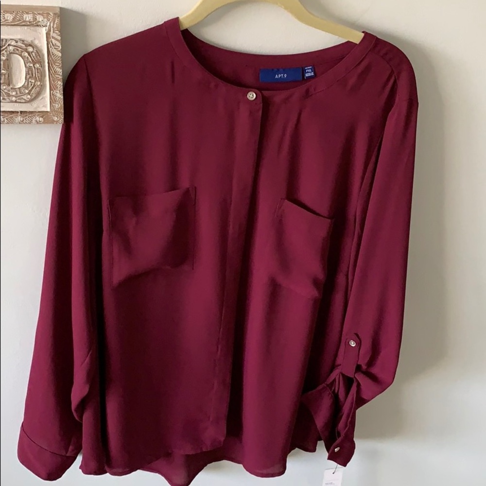 Two pocket, button down blouse Apt. 9